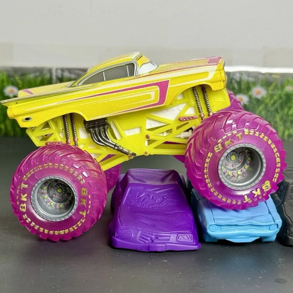 Disney Pixar Cars Custom Monster Jam Truck Easter Ramone Yellow Pink 1:64